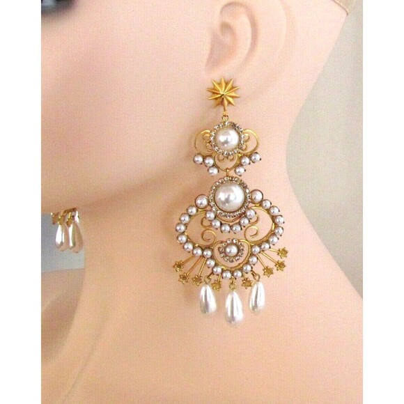 Women's Earrings Designer Elizabeth Cole Faux Pearl/Crystal Gold Plated Earrings - Picture 2 of 11